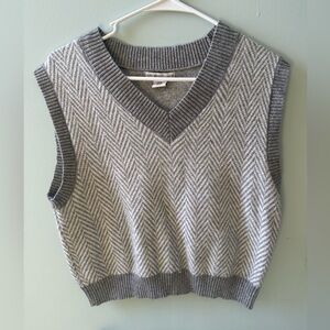 SWEATER VEST